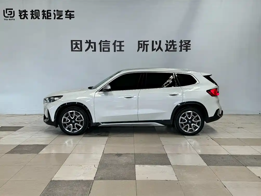 BMW X1 2023 sDrive25Li X Design Package фото 3