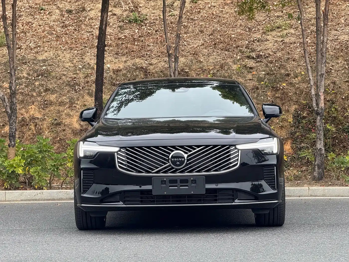 Volvo S90 2026 B5 Zhiyuan Luxury Edition фото 3