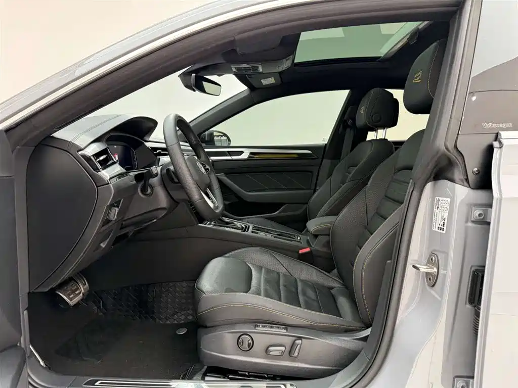 Volkswagen FAW-Volkswagen CC 2024 380TSI Eye-catching Public Sharing Edition фото 15