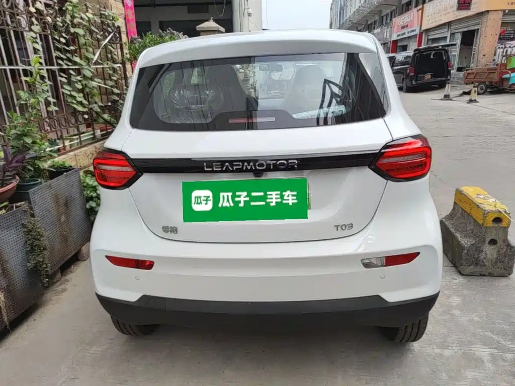 ZERO-RUNNING CAR ZERO RUN T03