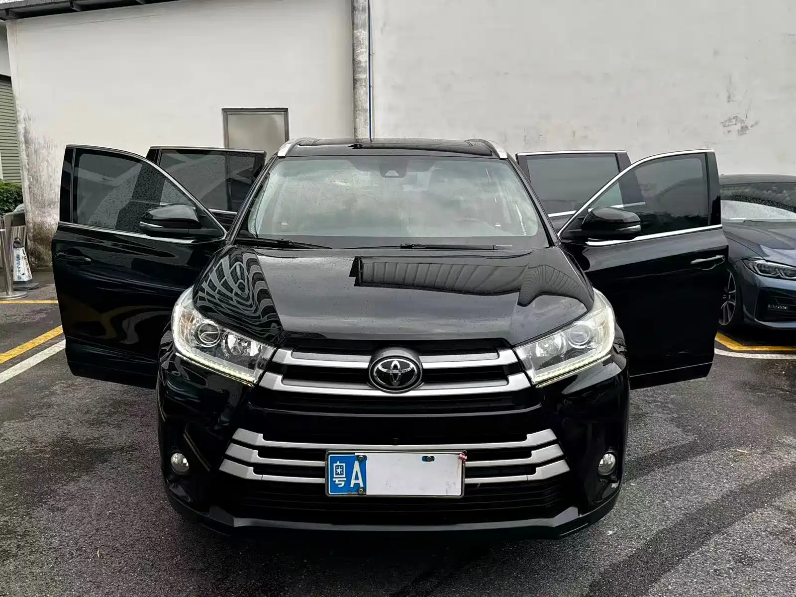 Фото 2 - Toyota Highlander