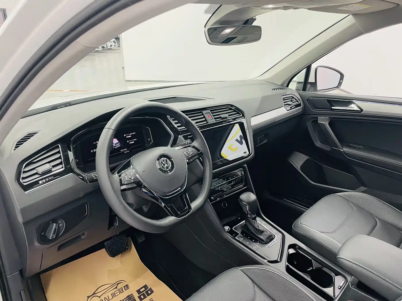 VOLKSWAGEN TIGUAN L NEW ENERGY