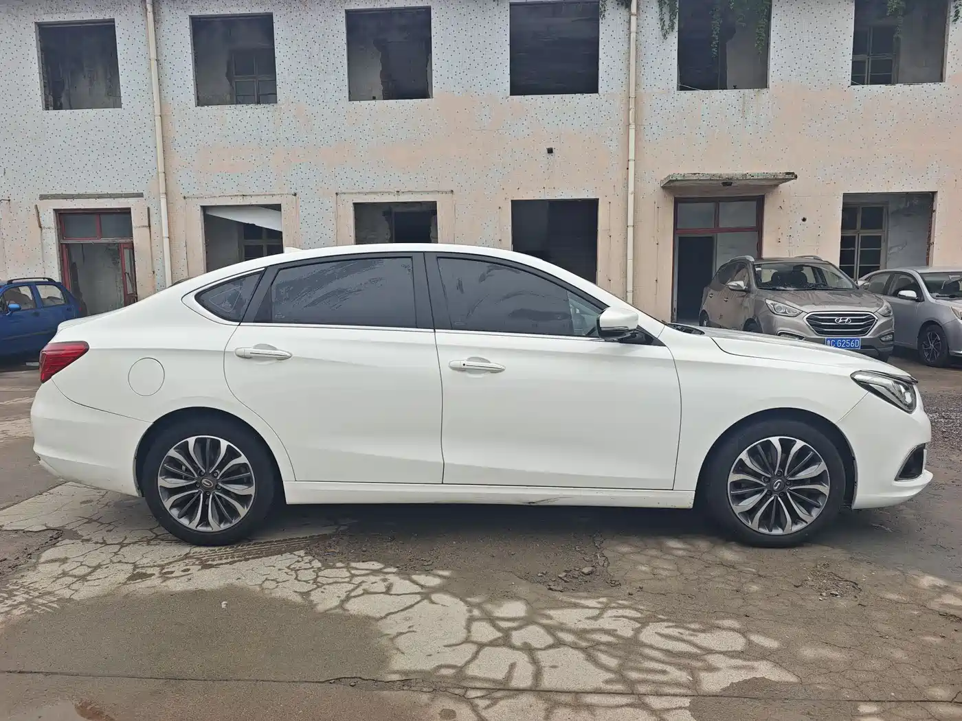 GAC Trumpchi Trumpchi GA6 2016 235T DCT Luxury Edition фото 3
