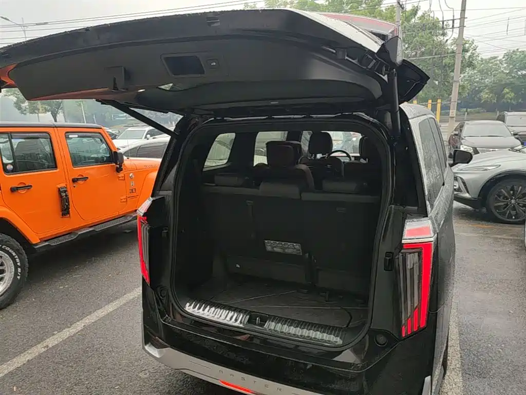 GAC Trumpchi Trumpchi M8 2023 Model Master Series 400T Flagship Edition фото 19