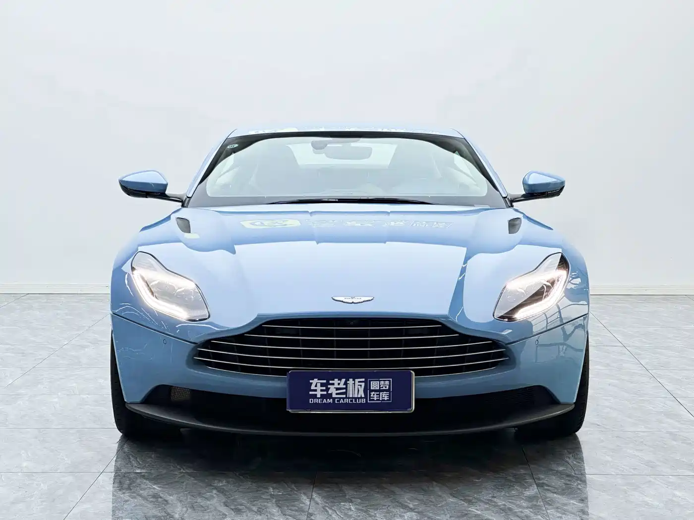 Aston Martin DB11 2020 2019 Model 4.0T V8 Coupe