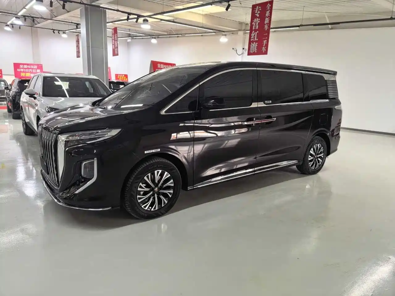 Hongqi HQ9 PHEV 2024 Model 2.0T AWD Business Edition фото 2