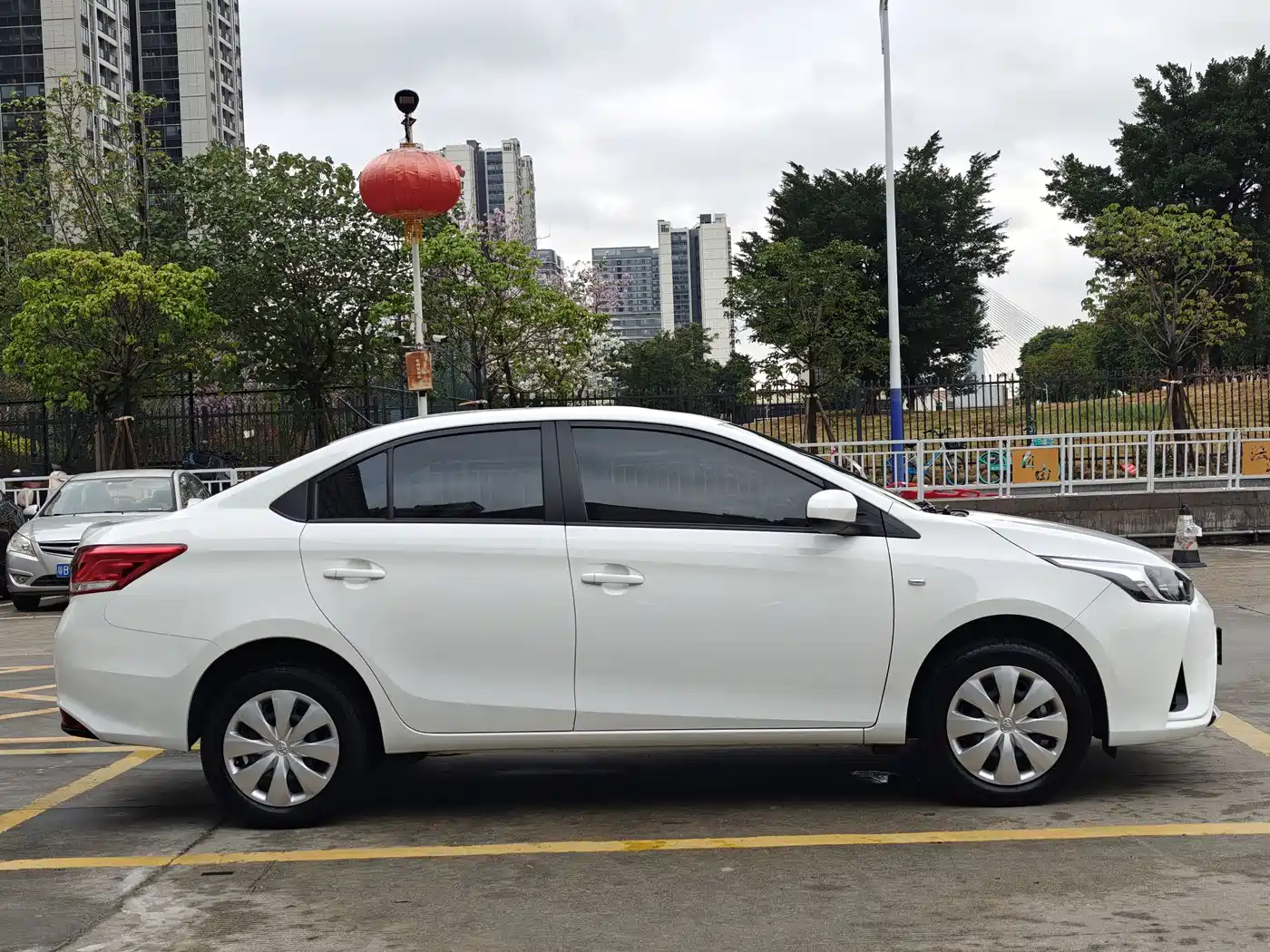 Toyota YARiS L Zhi Xiang 2021 1.5L CVT Leading Edition фото 7