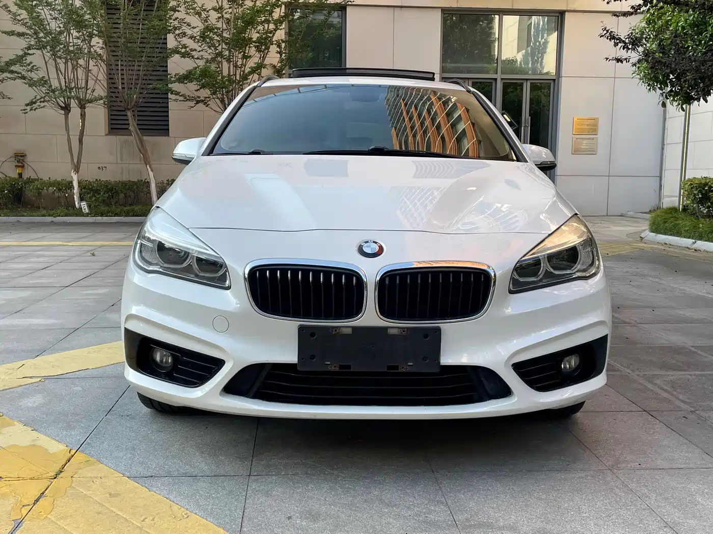 BMW 2 Series Touring 2016 218i Fashion Model фото 3