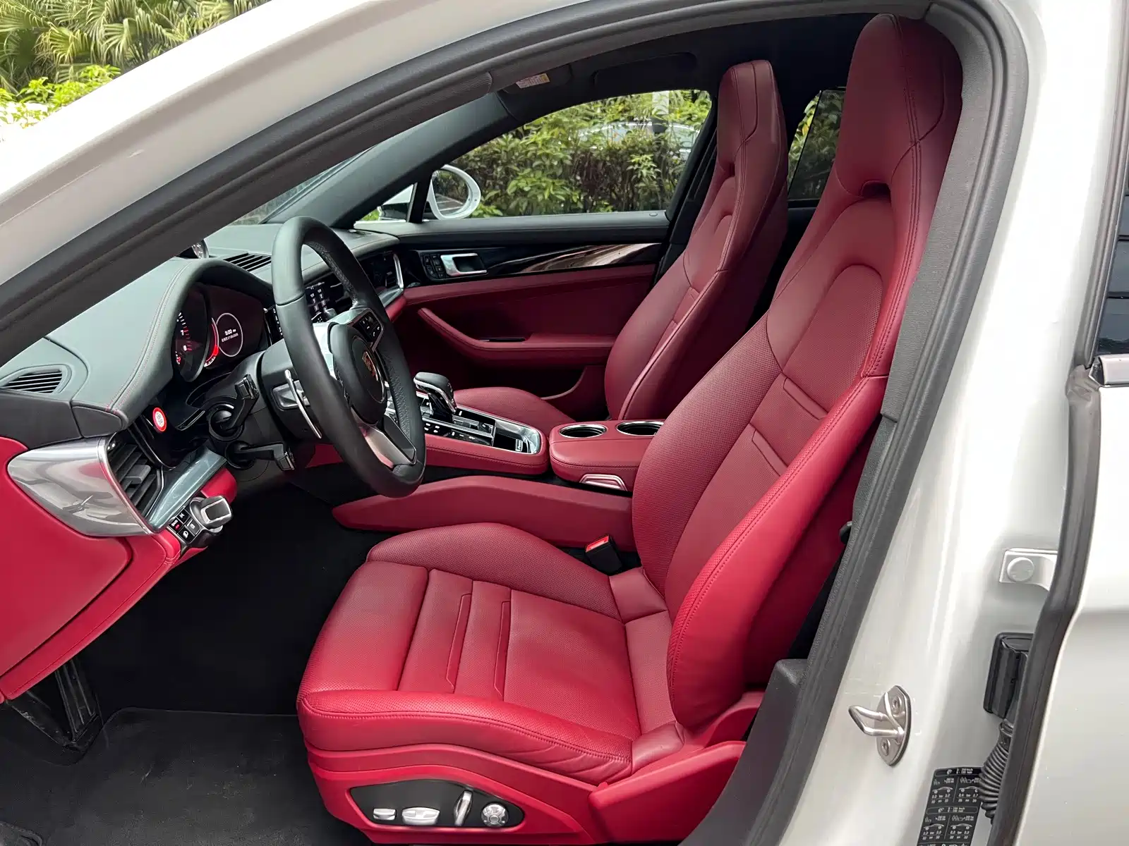Фото 4 - Porsche Panamera