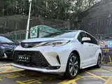 Фото 1 - Toyota Granvia