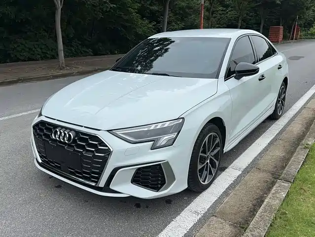 AUDI A3 2024
