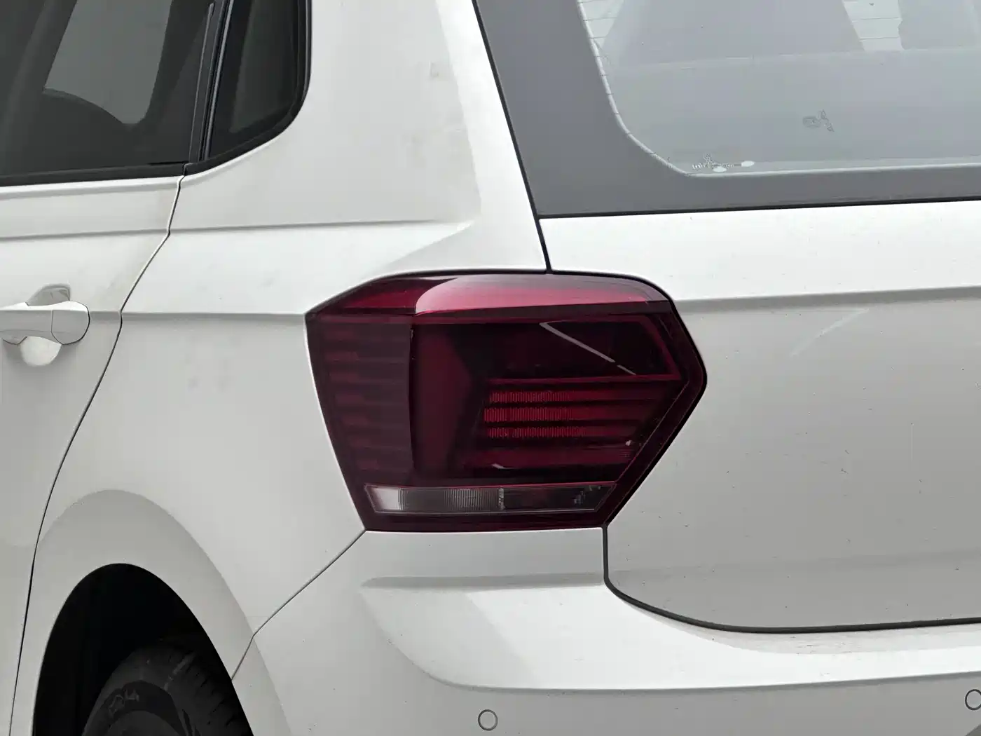 Volkswagen Polo 2019 Plus 1.5L Automatic Colorful Tech Edition фото 13