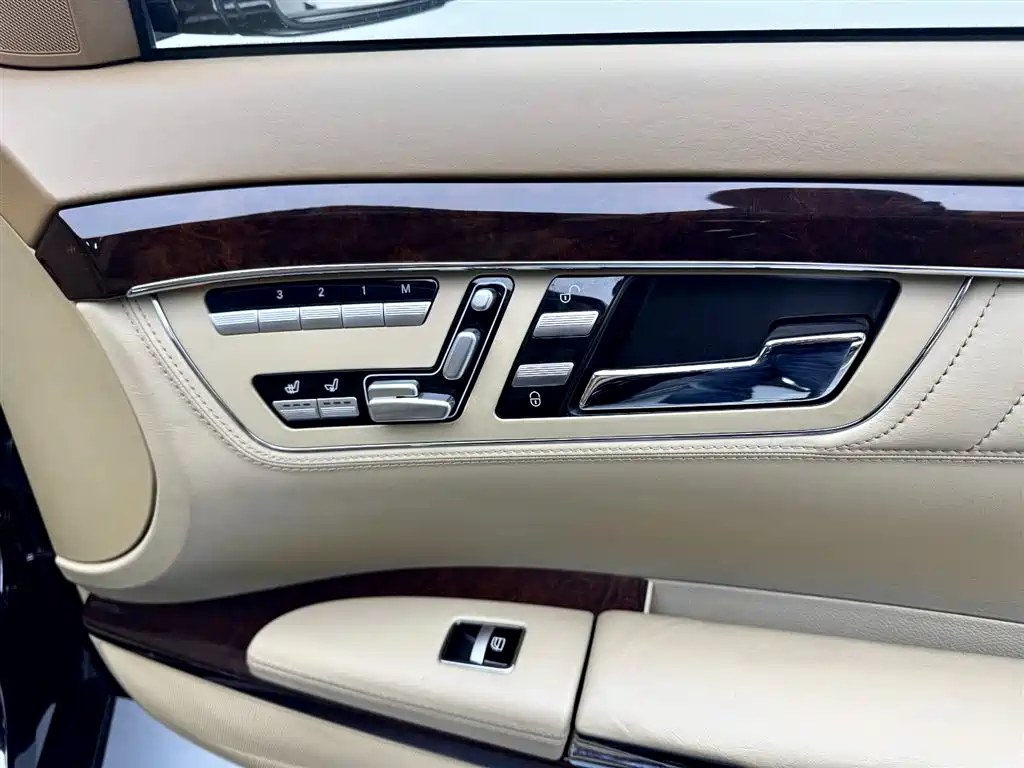 Mercedes-Benz S-Class 2012 S 600 L Grand Edition фото 12