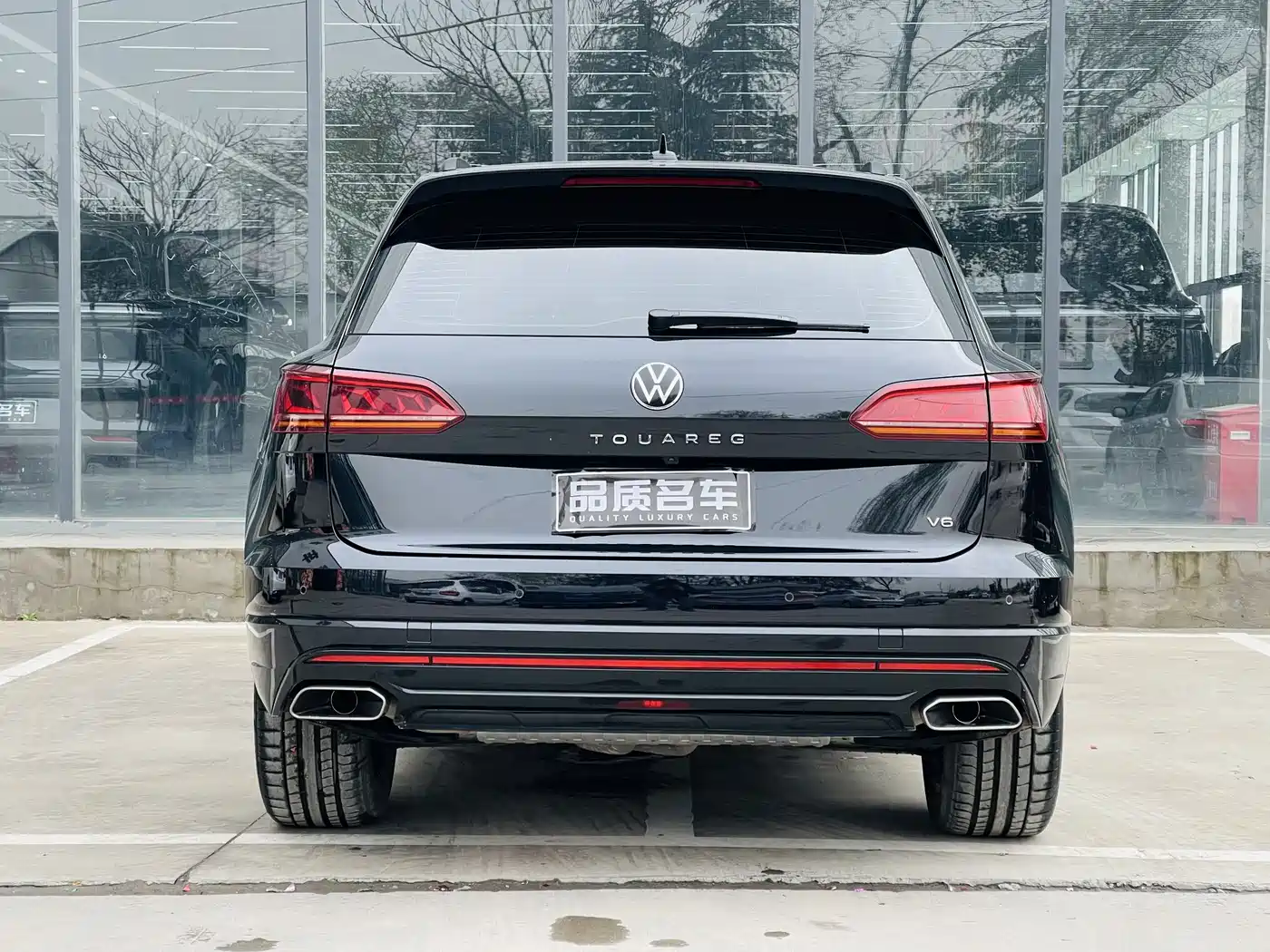 VOLKSWAGEN TOUAREG