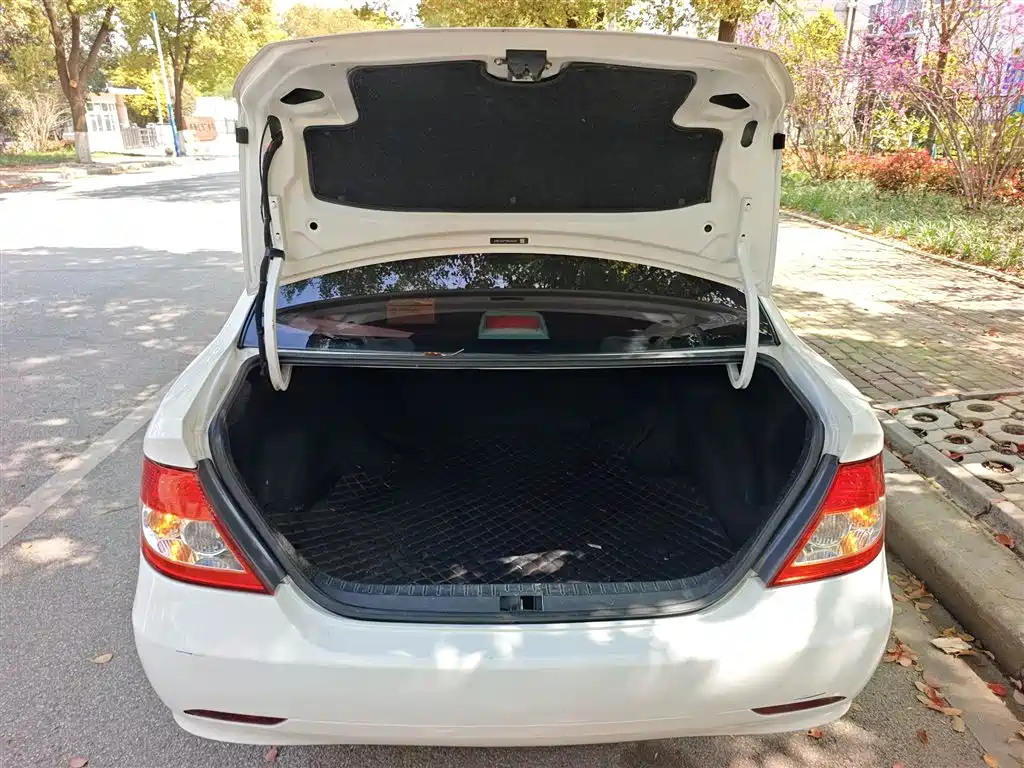 BYD F3 2012 Energy-saving Edition 1.5L Manual Comfort фото 14