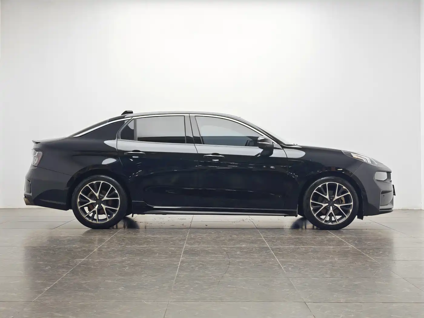 Lynk & Co 03 2021 1.5TD DCT Jin Champion Edition фото 11