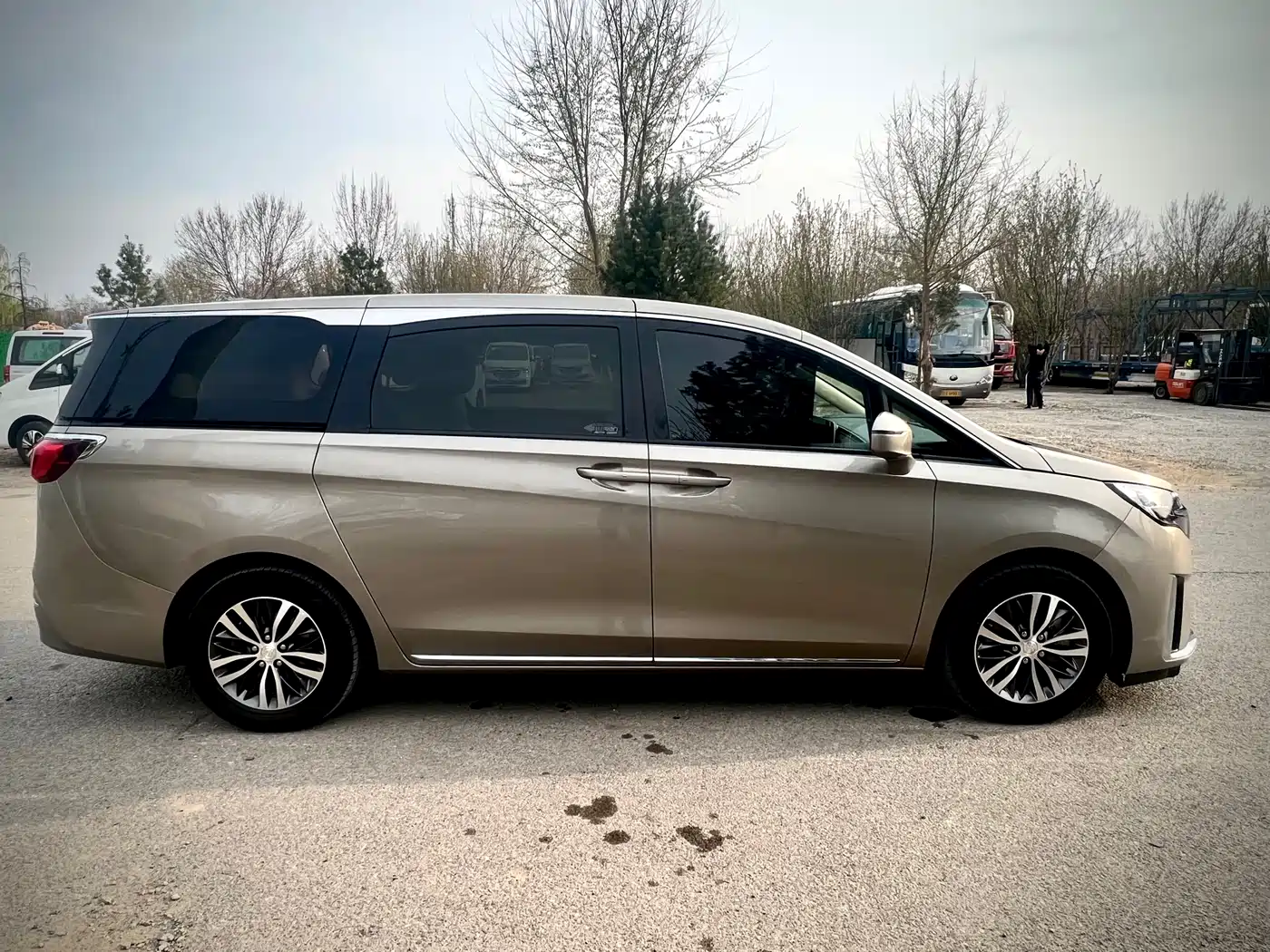 Buick GL8 2023 ES Landmaster Exclusive фото 4