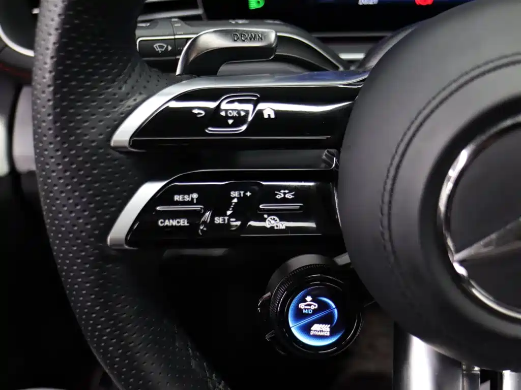 Mercedes-Benz GLE AMG 2025 AMG GLE 53 4MATIC+ фото 13