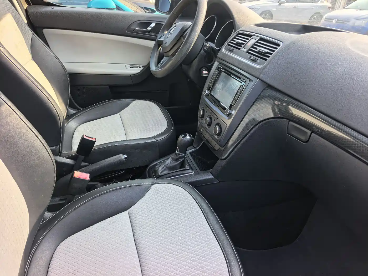 Škoda Yeti 2016 1.4TSI DSG Forward Edition фото 12