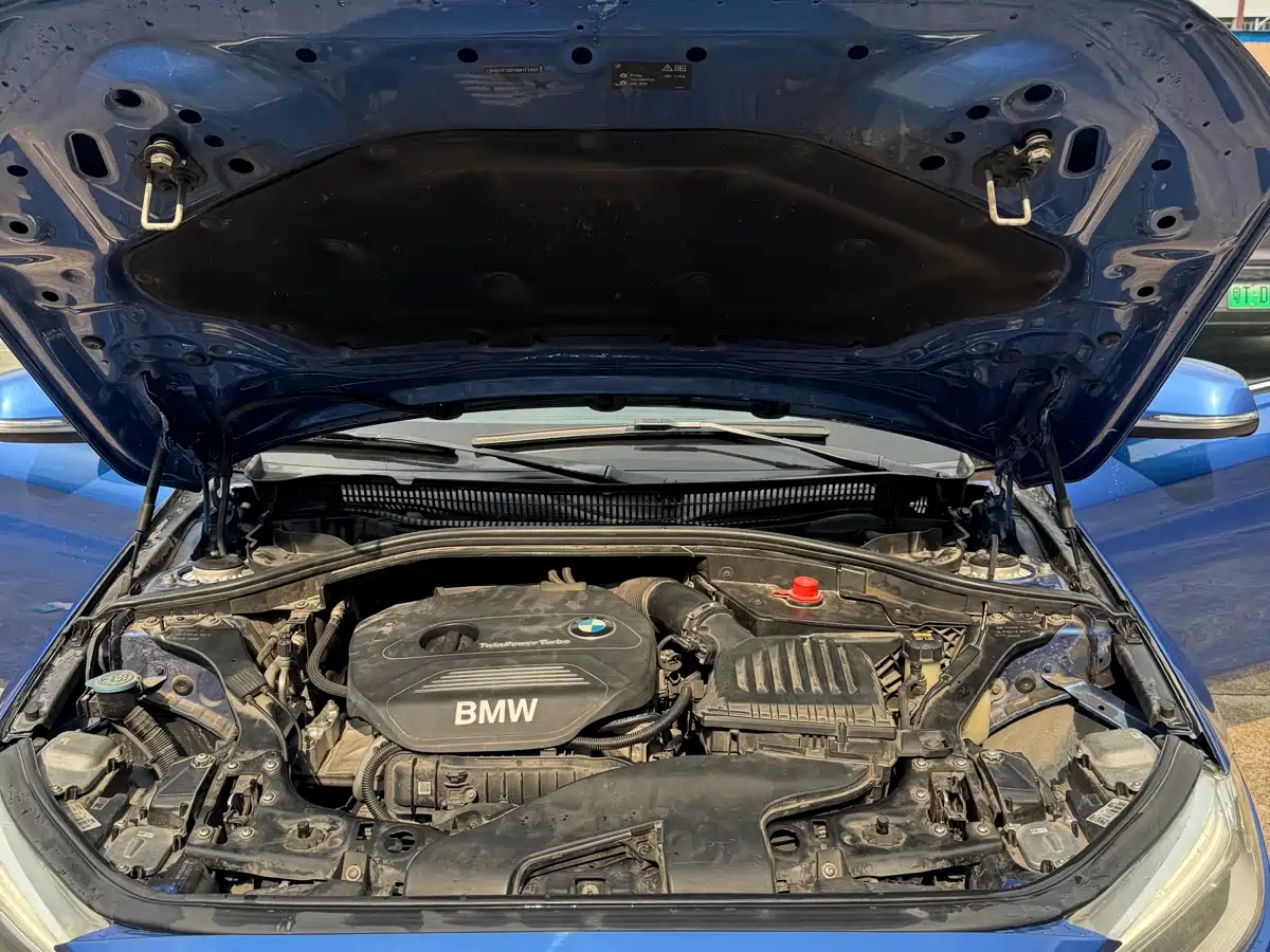 BMW 1 Series 2017 118i Sport фото 14