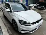صورة 3 - Volkswagen Golf