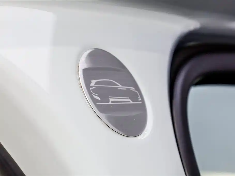 Land Rover Range Rover Velar 2024 Dynamic SE фото 16
