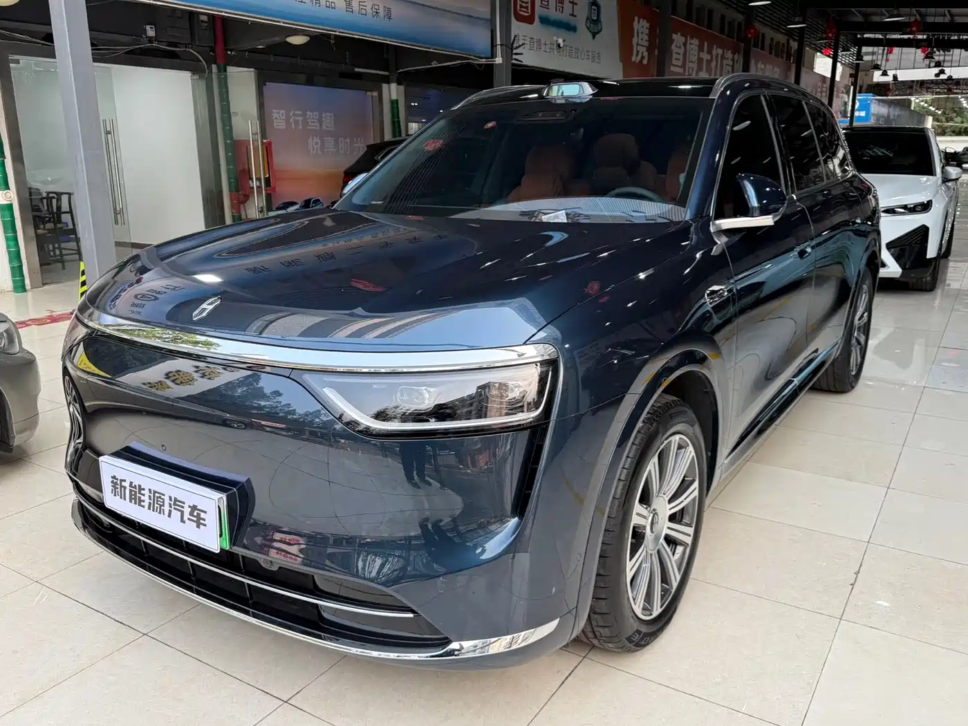 AITO Wenjie AITO M8 2025 Model Extended Range Max+ Edition 53.4kWh 6-Seater