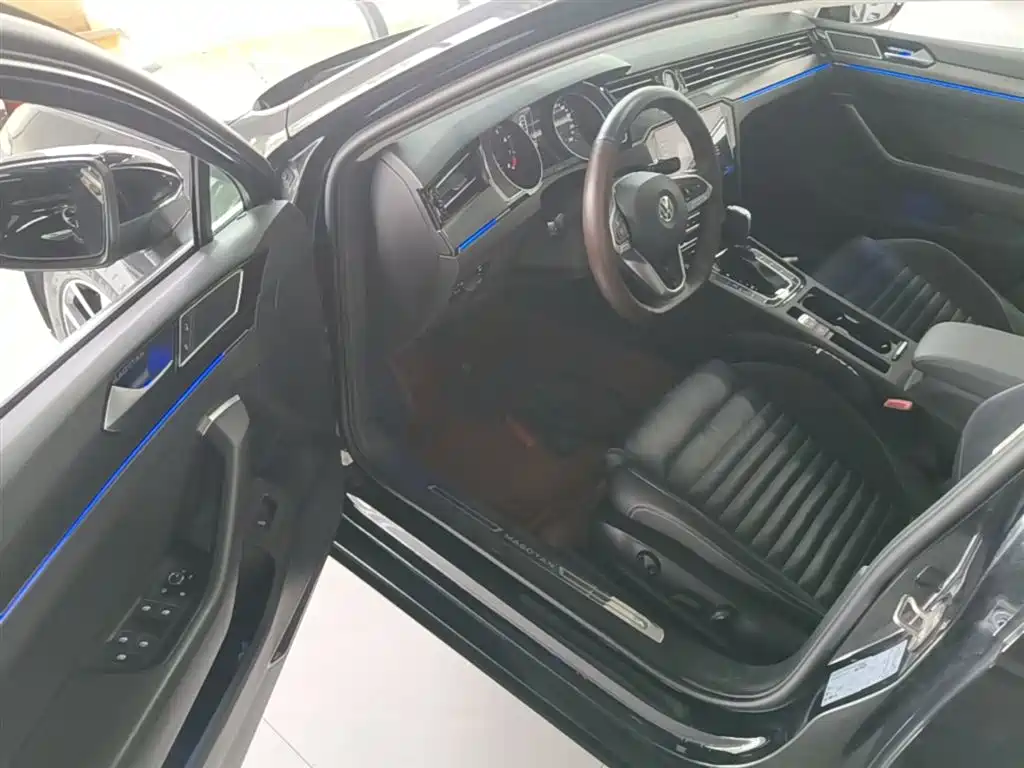 Volkswagen Magotan 2020 330TSI DSG Leading фото 16