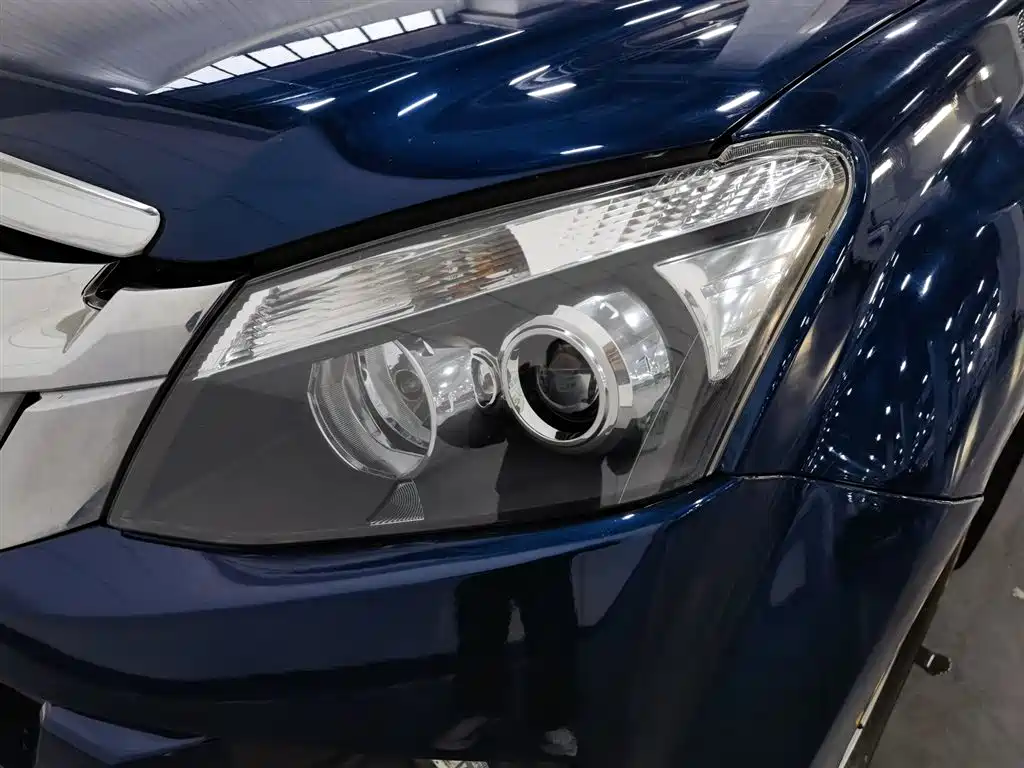 Isuzu D-MAX 2018 3.0T 4WD Automatic Ultra Luxury 4JJ1-TC HI фото 7