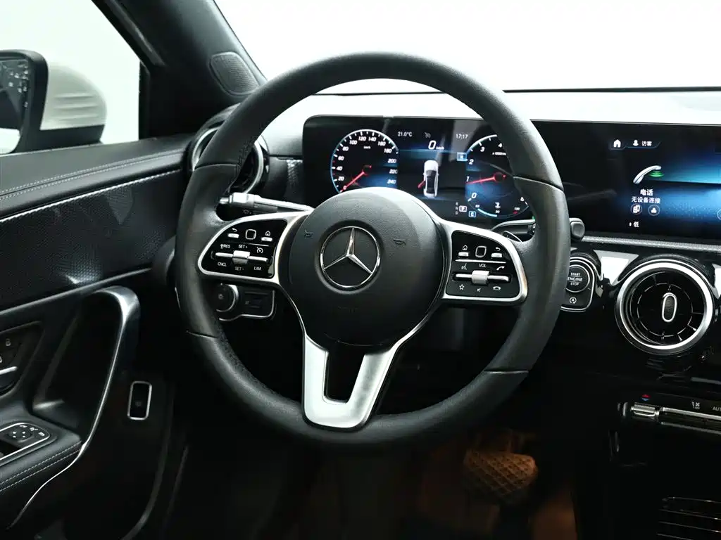 Mercedes-Benz A-Class 2021 A 200 L Sport Sedan Dynamic Type фото 16