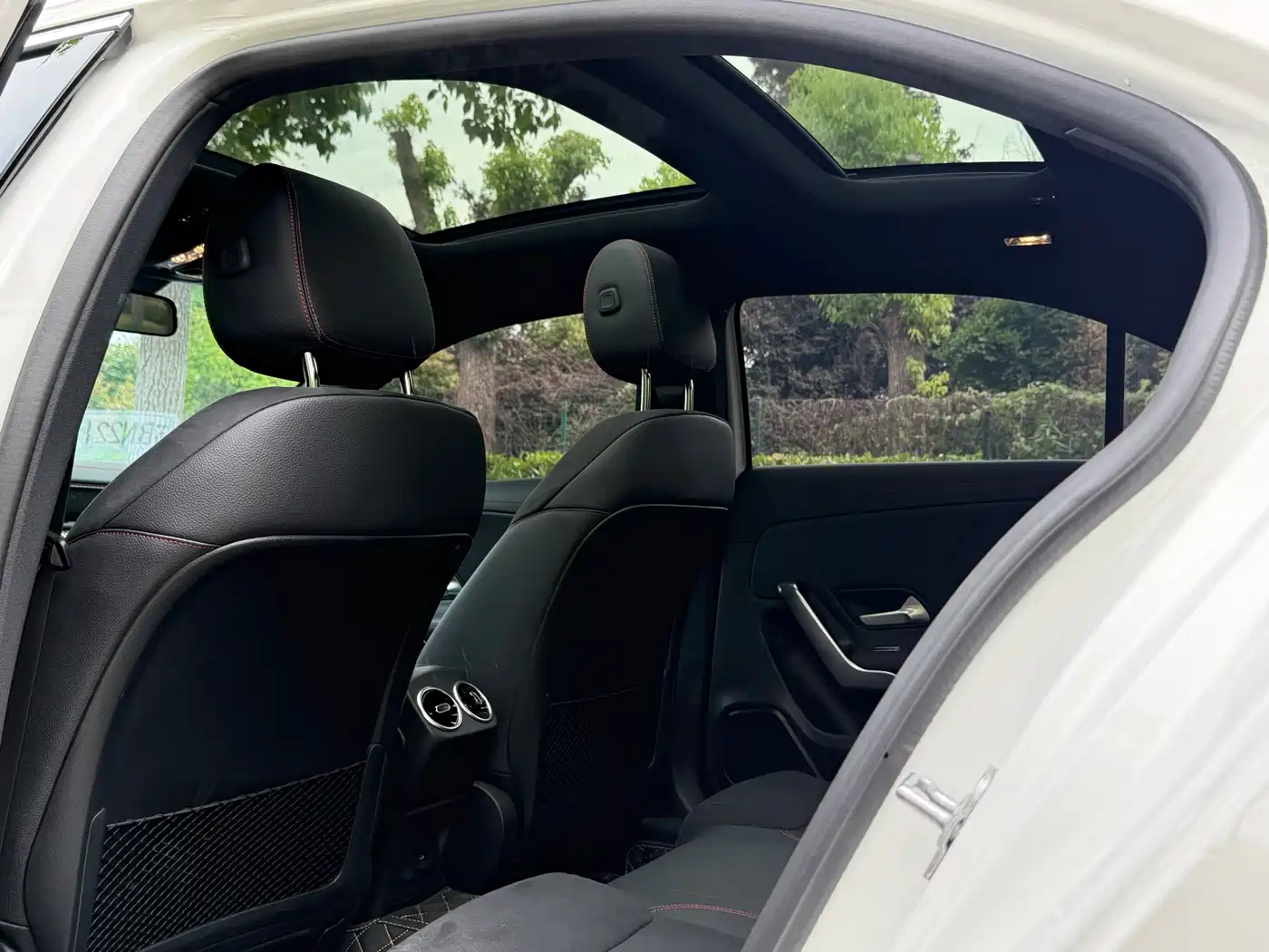 Mercedes-Benz A-Class 2024 A 200 L Fashion Edition фото 6