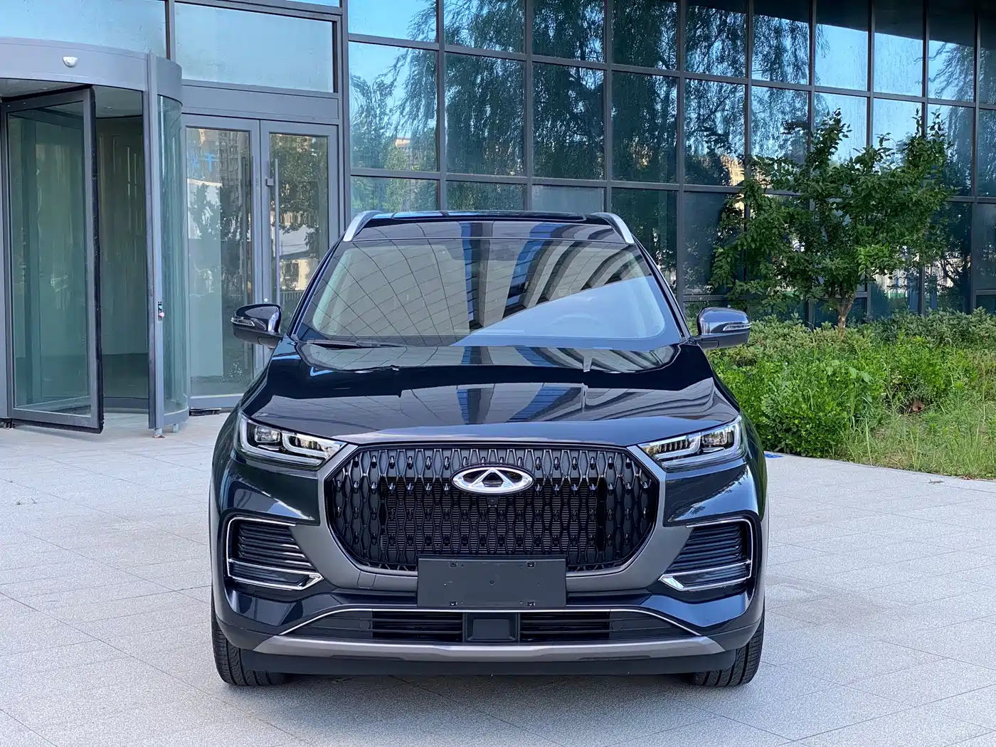 CHERY TIGGO 8