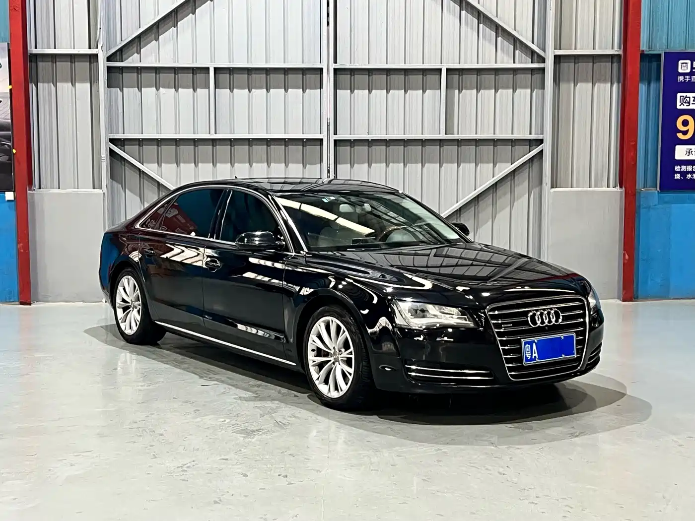 Audi A8 2012 A8L 50 TFSI quattro Premium фото 3