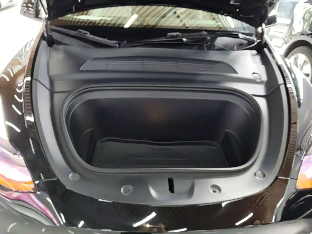Фото 20 - Tesla Model Y