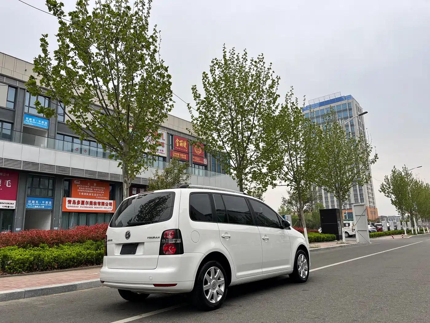 صورة 3 - Volkswagen Touran