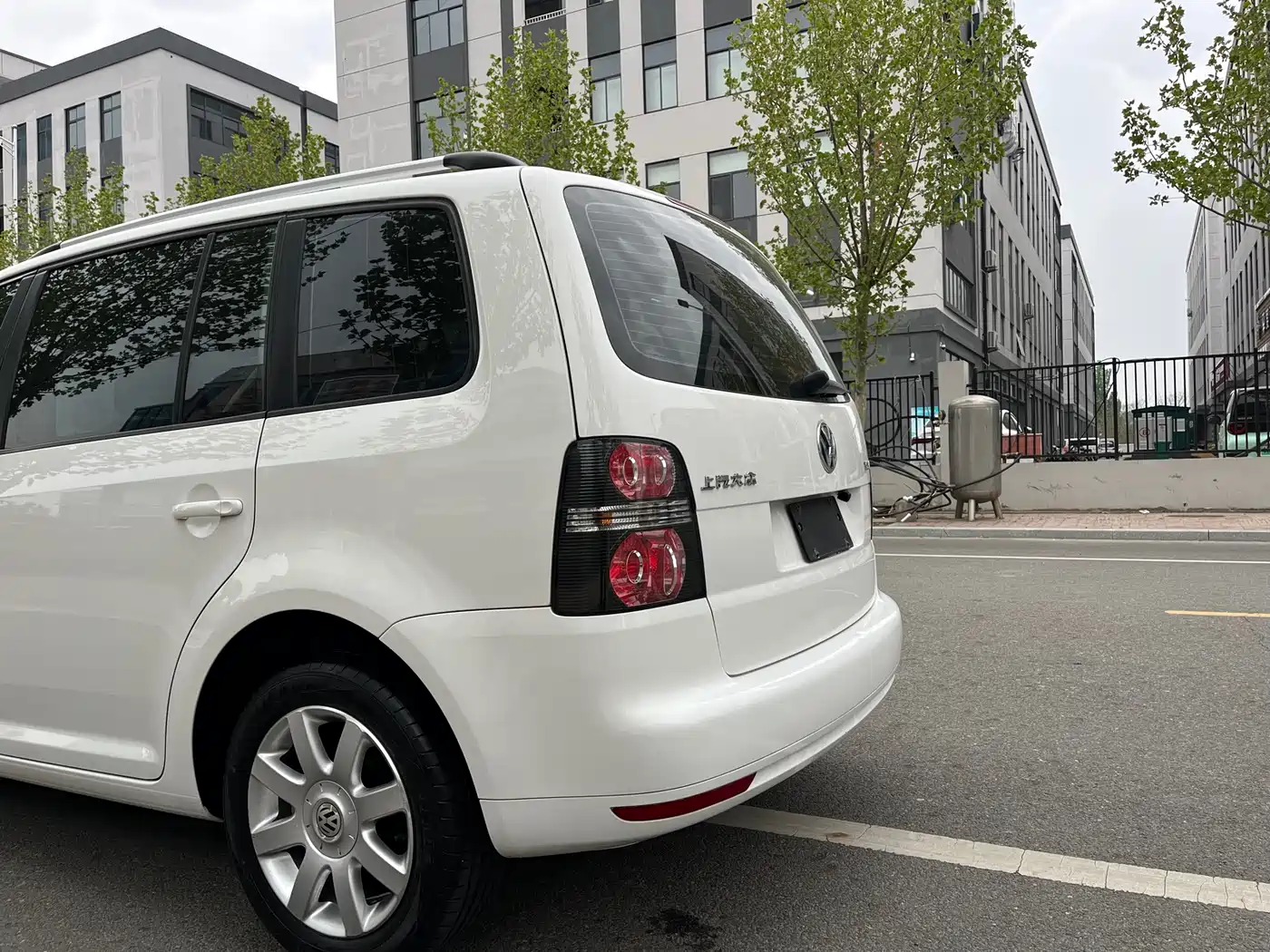 صورة 7 - Volkswagen Touran