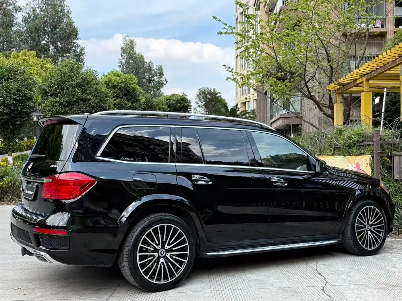 Mercedes-Benz GL-Class 2015 GL 400 4MATIC Luxury фото 4