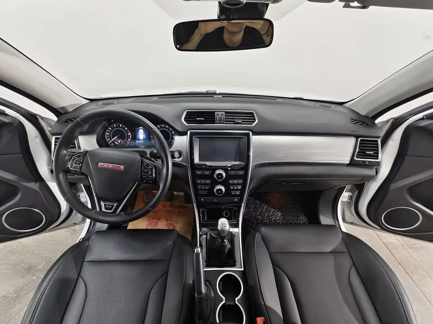 Haval H2 2015 2014 1.5T Manual 2WD Elite Edition