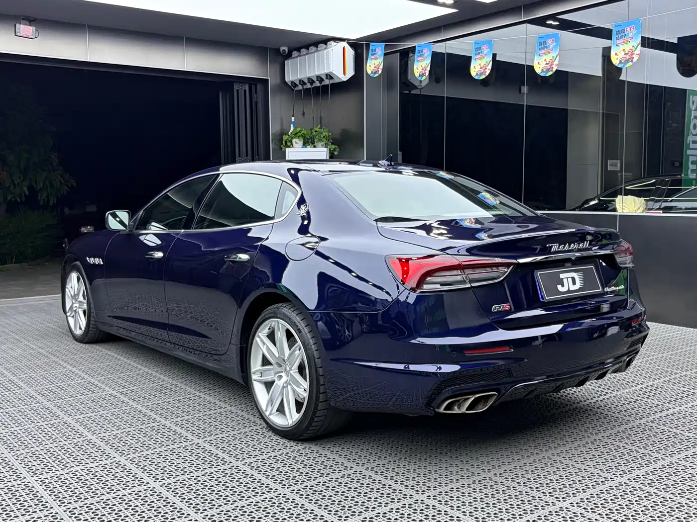 Фото 6 - Maserati Quattroporte