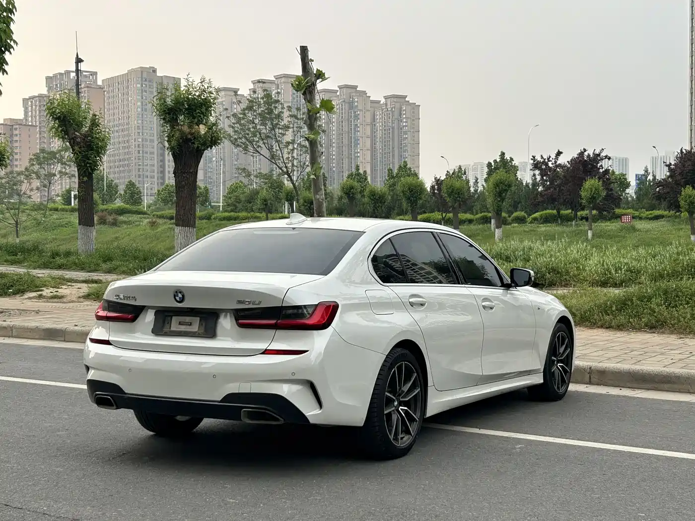BMW 3 Series 2021 320Li M Sport Package фото 9