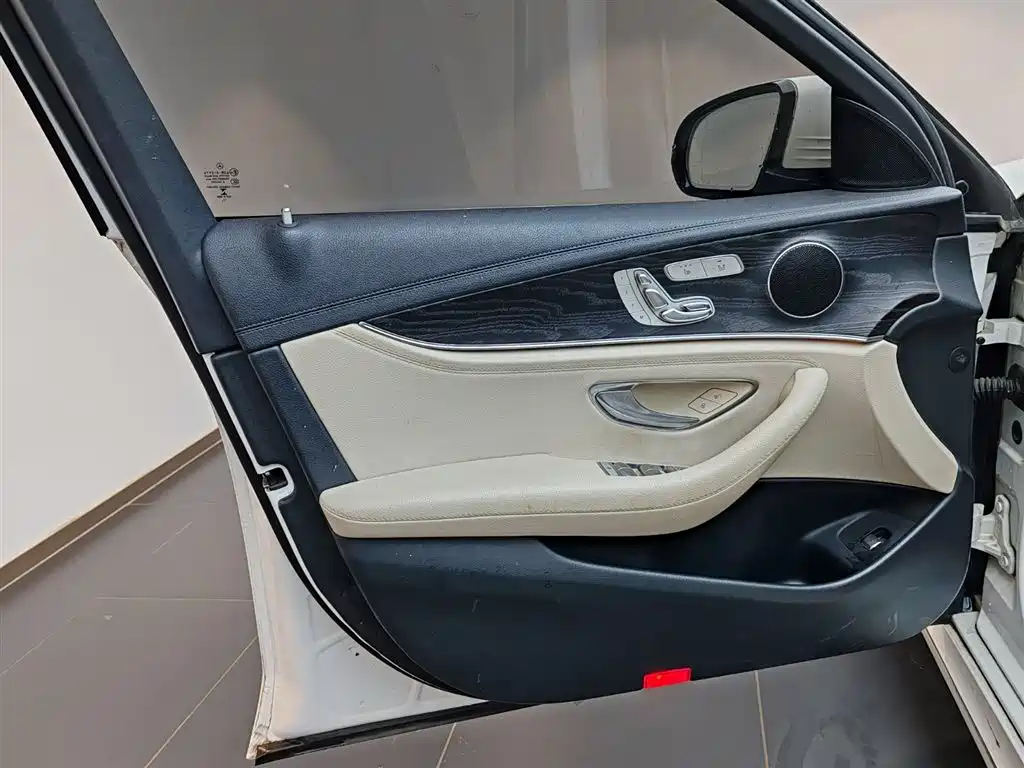 Mercedes-Benz E-Class 2017 E 300 L Sport Fashion фото 12