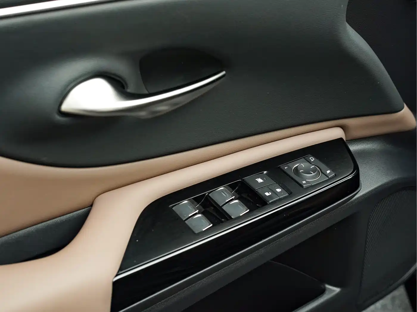 Lexus ES 2022 300h Excellence Edition фото 9