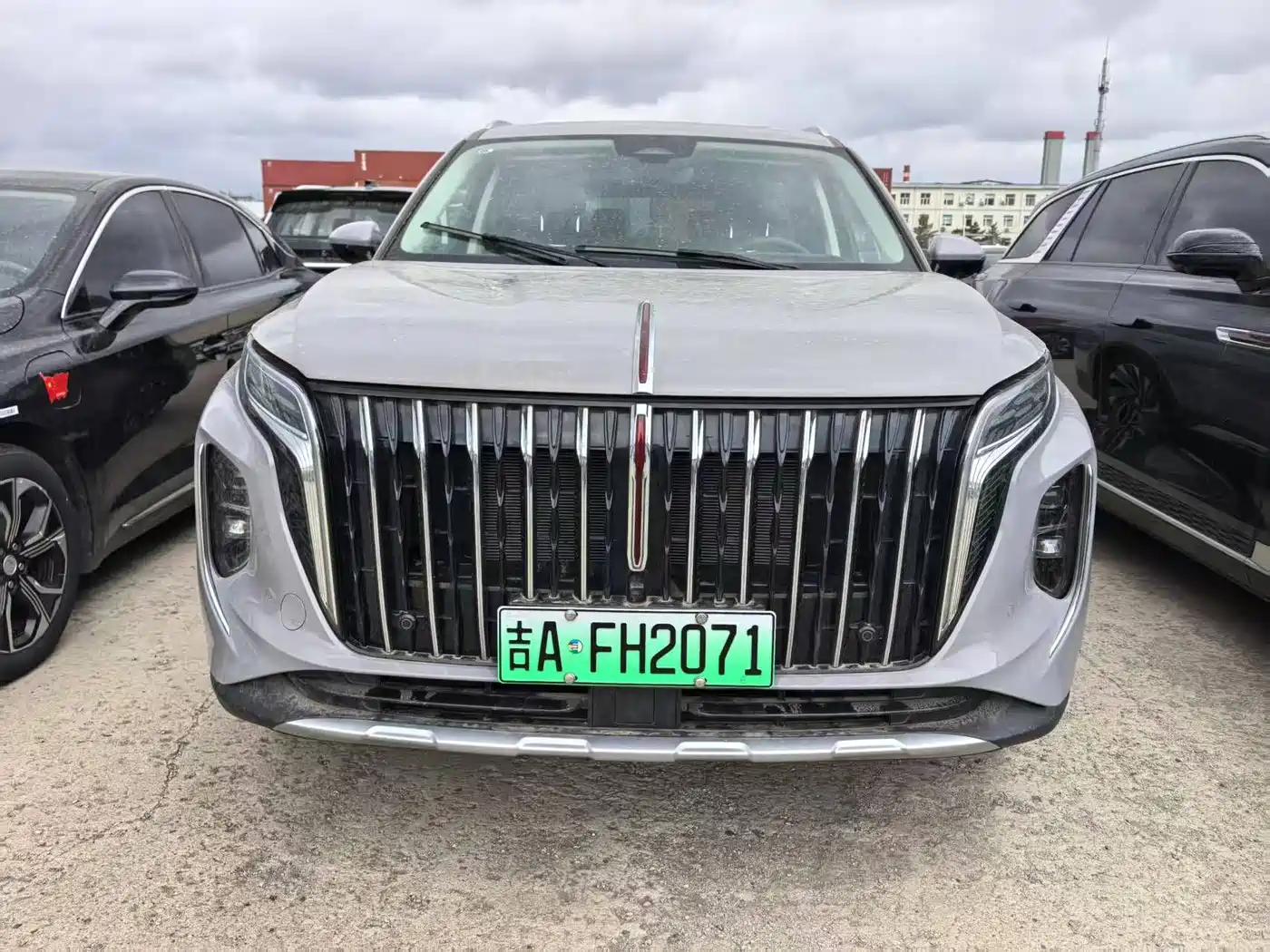 Hongqi HS7 PHEV 2024 2.0T PHEV AWD Flagship 6-Seater фото 2