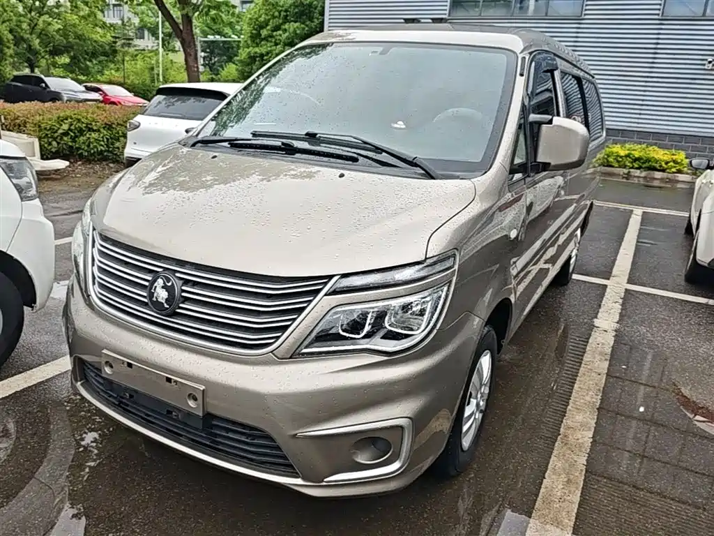 Dongfeng Fengxing Lingzhi 2022 M5L 1.6L Utility 7-Seater