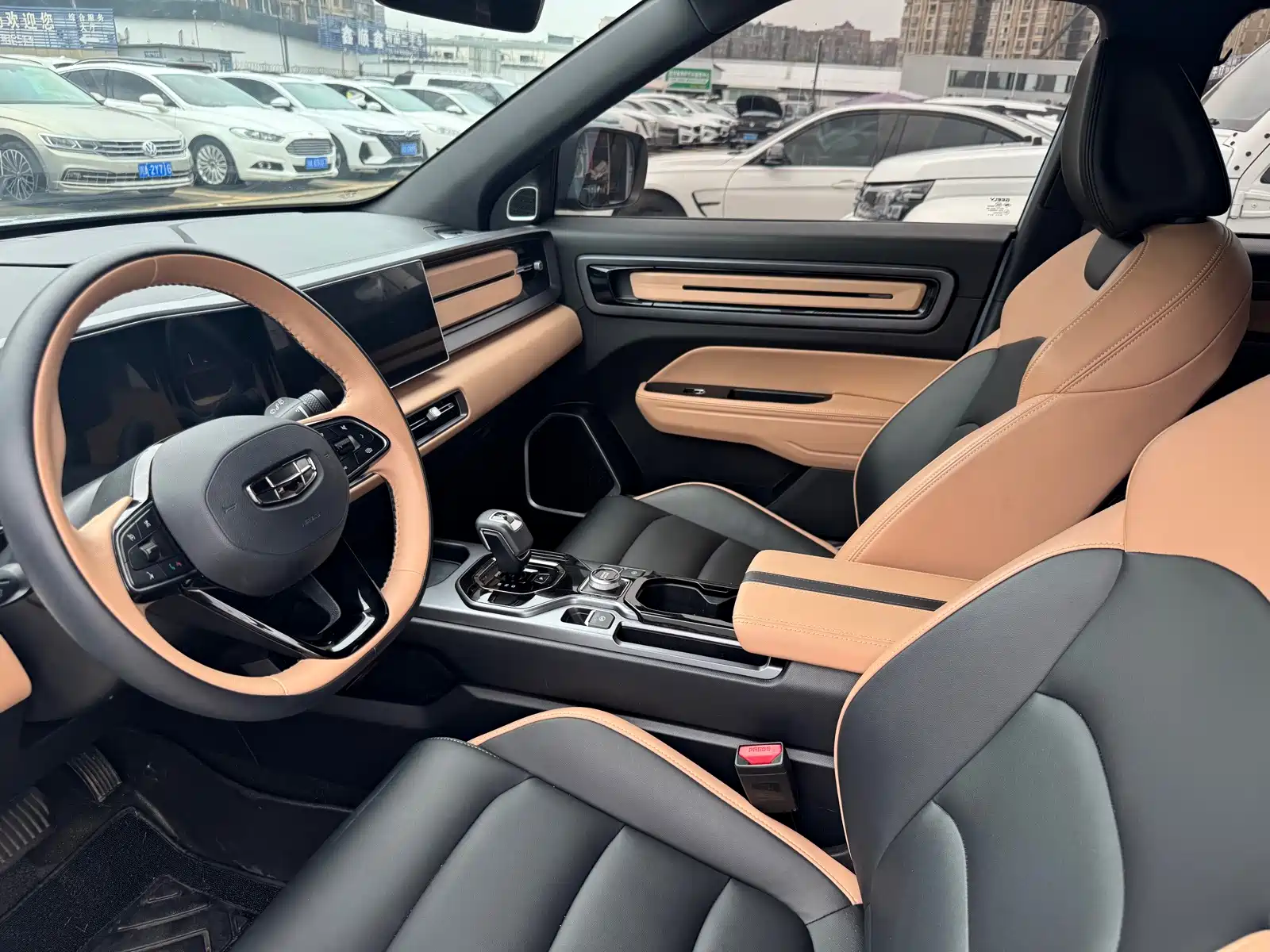 Фото 7 - Geely ICON