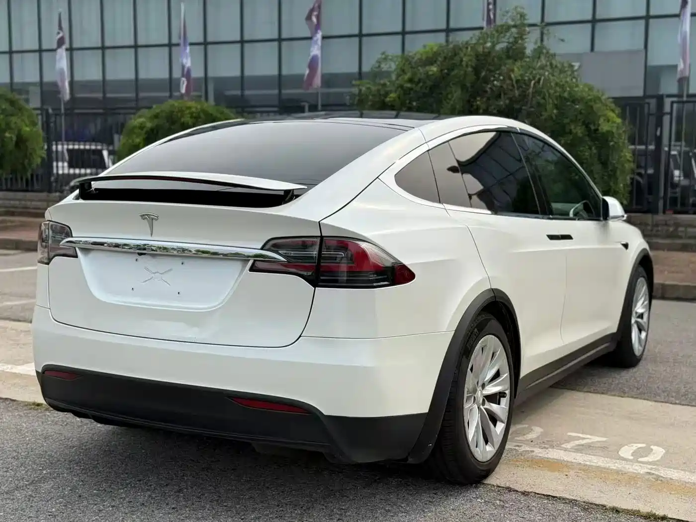 Photo 4 - Tesla Model X