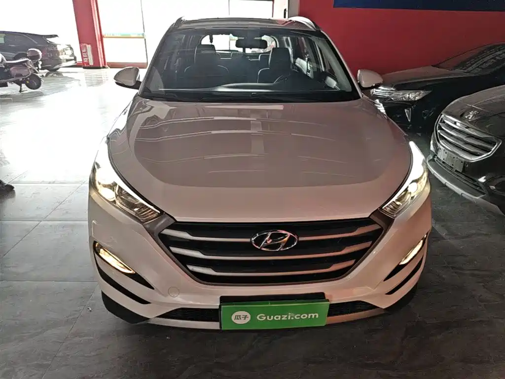 Hyundai Tucson 2015 1.6T Dual Clutch 2WD Smart фото 3