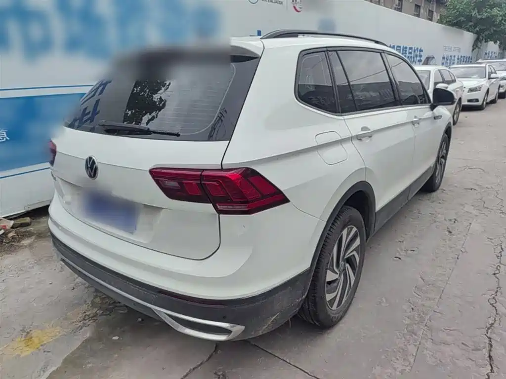 Volkswagen Tiguan L 2023 330TSI Auto 2WD Comfort Edition фото 7