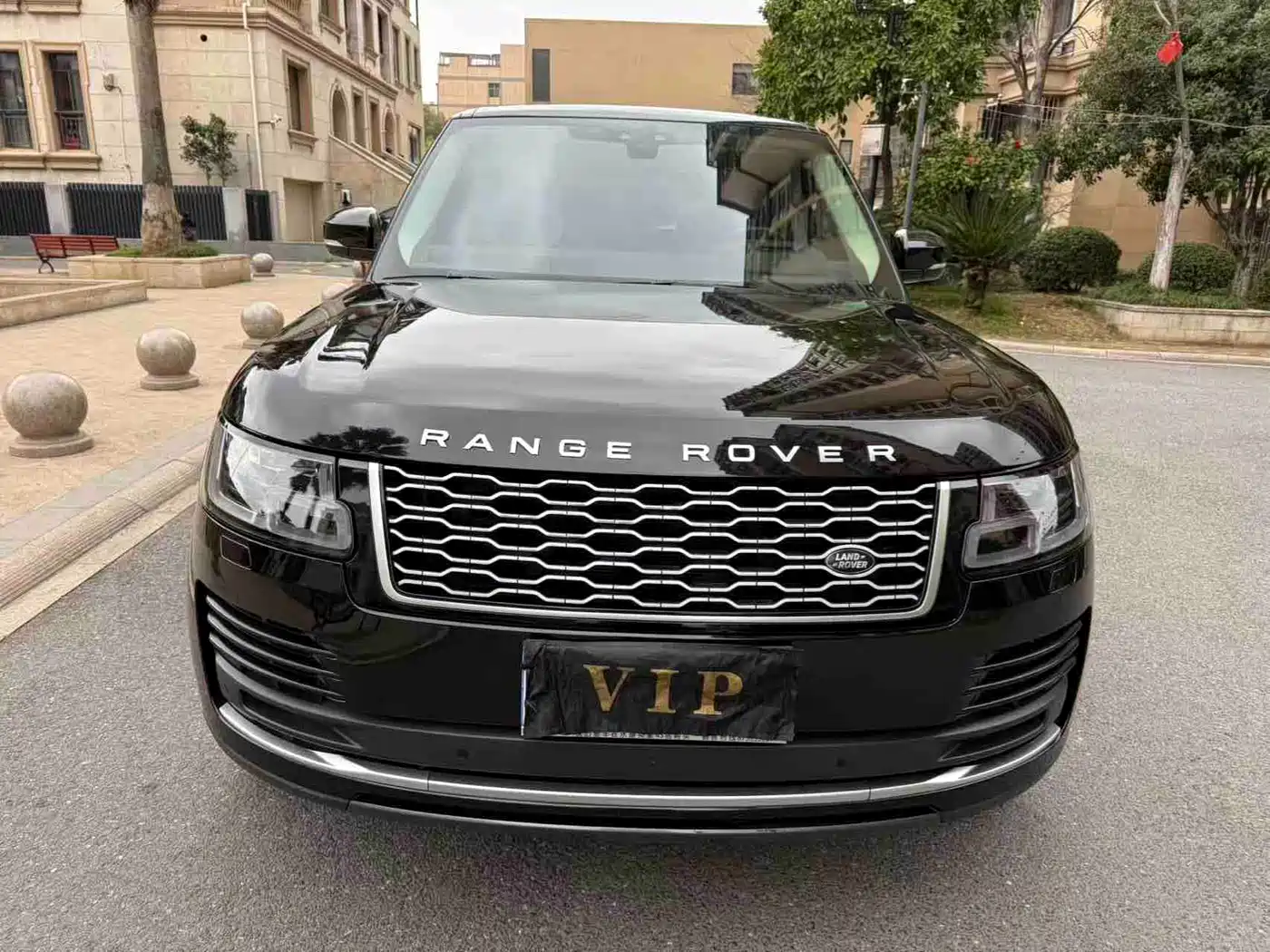 Land Rover Range Rover 2021 3.0 L6 Heritage Edition фото 2