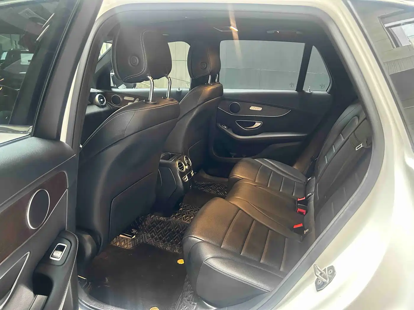Mercedes-Benz GLC 2022 Facelift GLC 300 L 4MATIC Dynamic фото 10